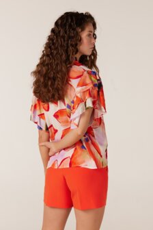 Blouse multicolor Jansen Amsterdam met korte mouwen.