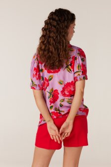 Blouse multicolor Jansen Amsterdam met korte mouwen.