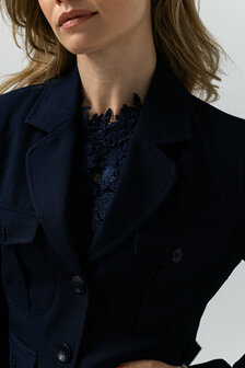 Label Dot Davina