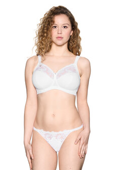 Louisa Bracq Bh katoen.