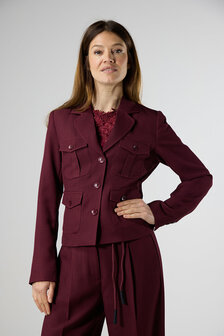 Label Dot Davina
