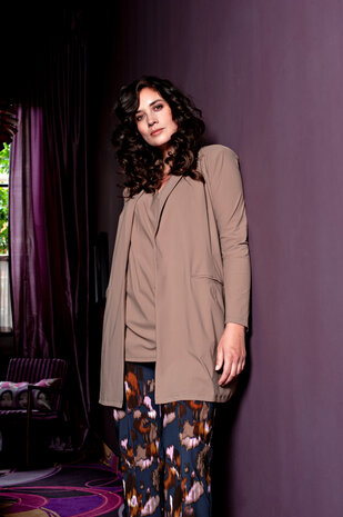 Wrap Jacket van Plus Basics in mokka