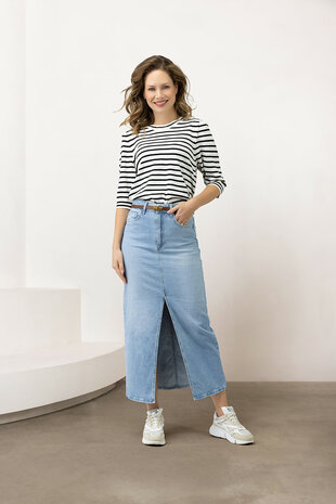 Label Dot Nadine