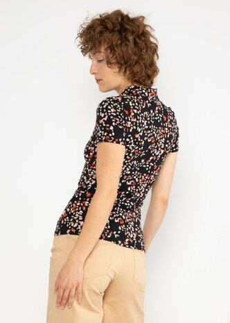 Blutsgeschwister T-shirt in het zwart.