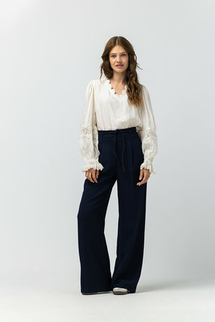 Label Dot Aicha