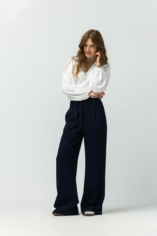 Label Dot Alana