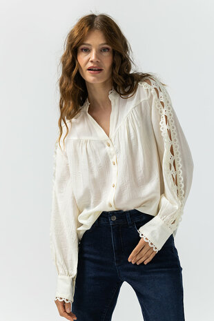 Label Dot Afra