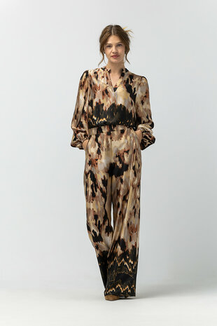 Label Dot Reva