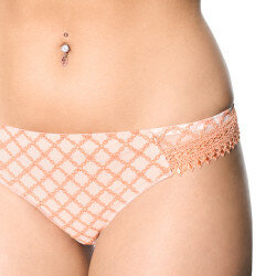 Tanga van Louisa Bracq