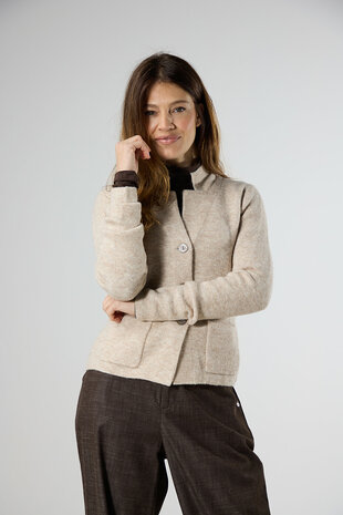 Label Dot Neriah