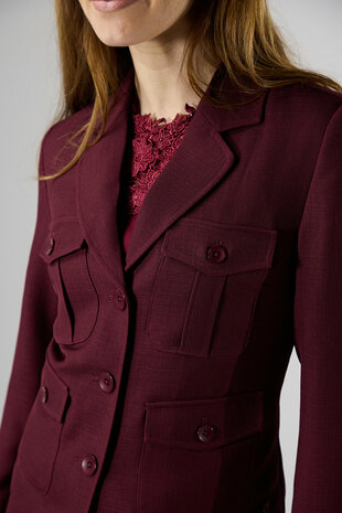 Label Dot Davina