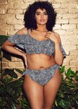 Pebble Cove Black Uw Bikini Top met roezel.