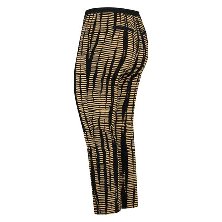 City pant 7/8 Plus Basics in safari print.