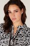Juffrouw Jansen blouse met kant.